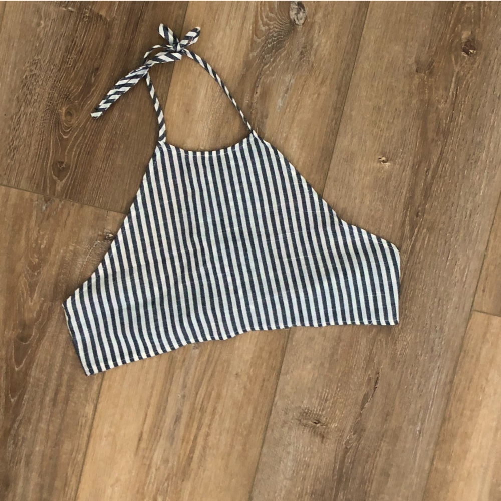 Stripped Women’s Tie‎ In Back Halter Top